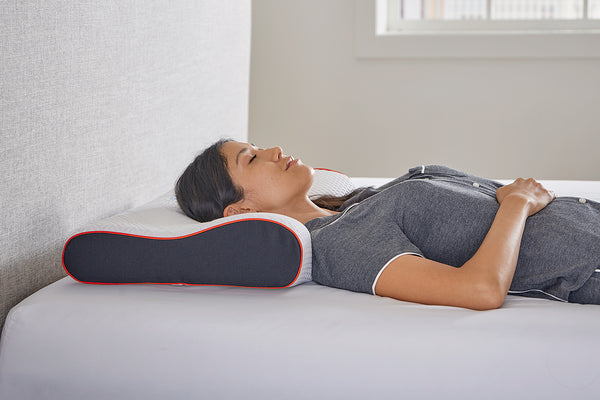 MLILY Manchester United Contour pillow - front view